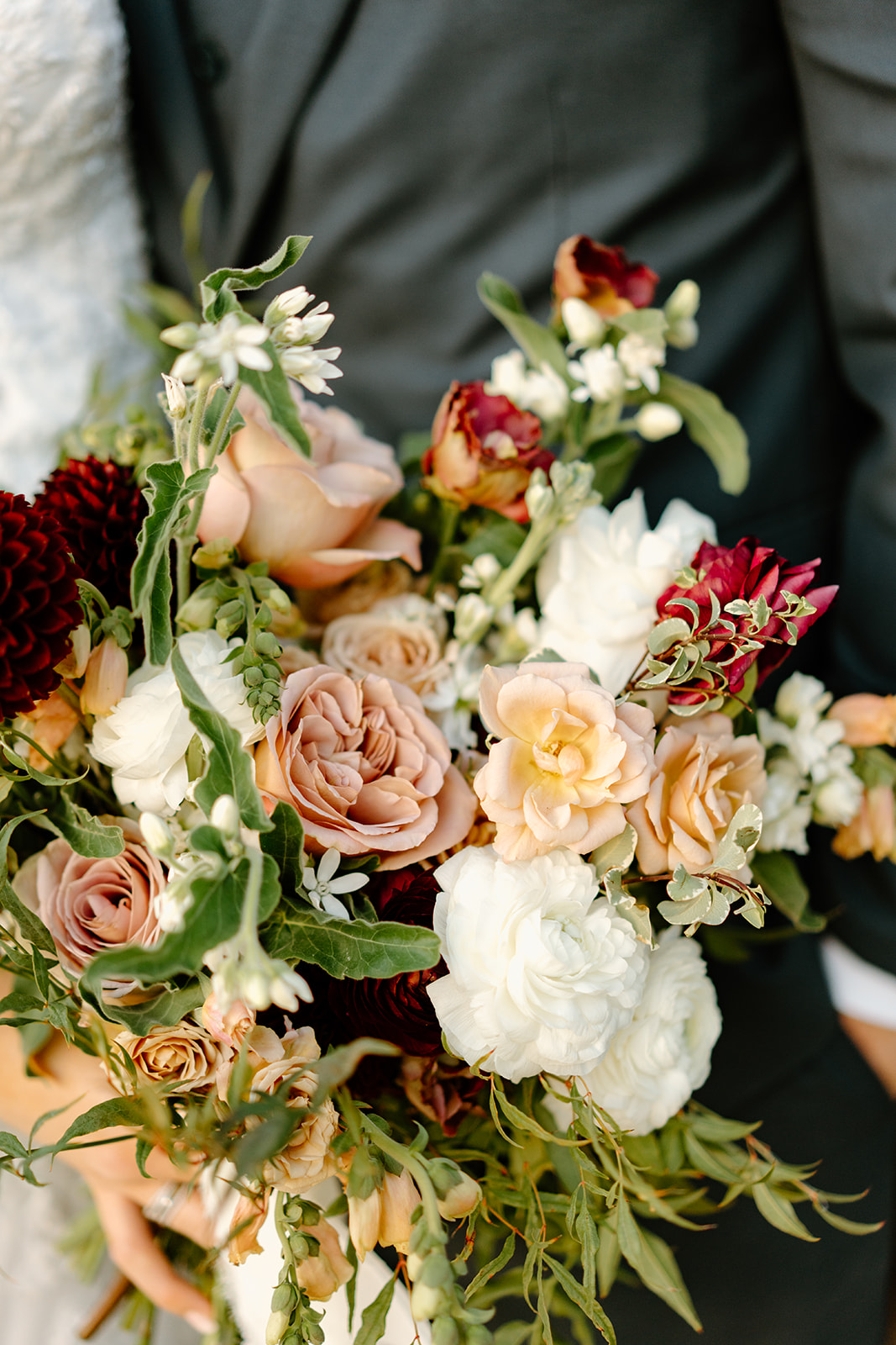 florals at wedding at The White Barn in San Luis Obispo CA, photography by Cobblestone